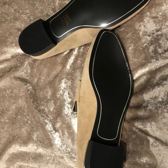 DKNY suede loafer shoes. Size 8 1/2 . Brand new, never been worn. - Picture 3 of 5